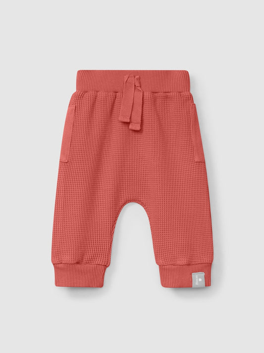 Pantalón gofre rojo Snug